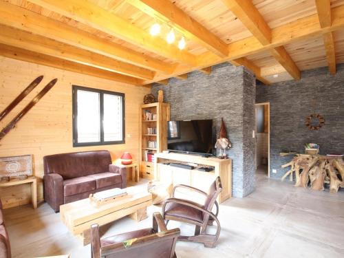 Mont-Dore Ski Chalet | Le Mont-Dore: Splendide Chalet 5 Chambres avec Terrasse, Garage Double, et WiFi - FR-1-608-188