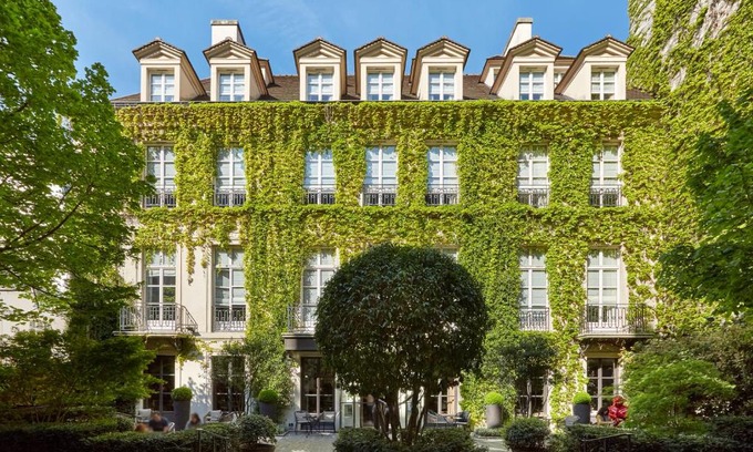 Archives Hotel | Le Pavillon de la Reine & Spa, Place des Vosges