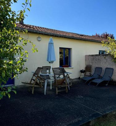 Asnelles Apartment | Le petit,gîte à 100m de la plage