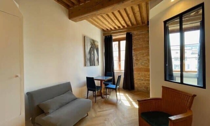 Gorge de Loup Apartment | Le Petit St Pierre charmant 2 pers Valmy