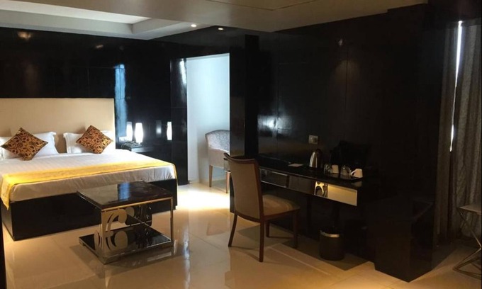 Gummidipundi Hotel | Le Raj Courtyard