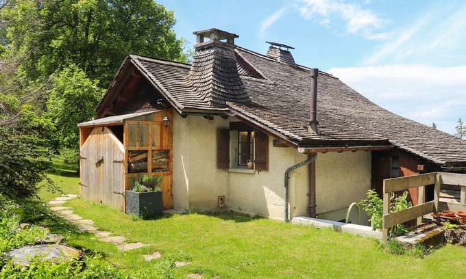 Caux House | Le Revers by Interhome