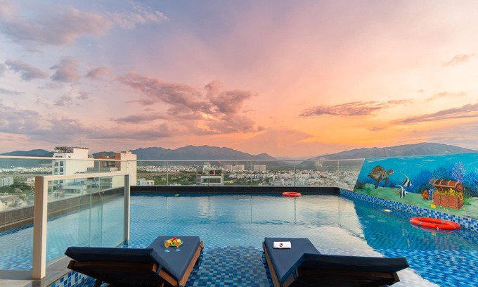 Tran Phu Beach Hotel | Le's Cham Hotel