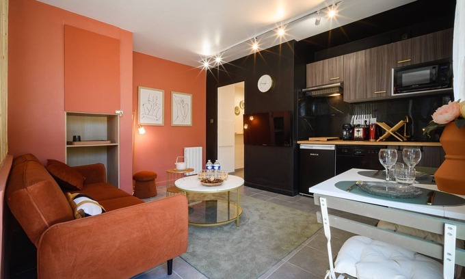 Colomiers Apartment | Le Terra Rosa ~ Parking ~ Near Airbus