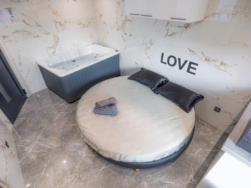 Manosque Apartment | Le Topaze - Spa & Jacuzzi