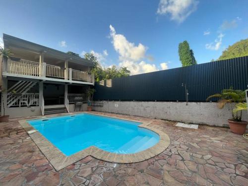 Saint-Pierre Apartment | Le Tournesol - Résidence la ROXELLE