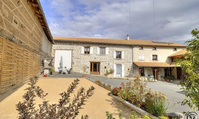 Trades House | Le val de Grosne - Trades/Deux-grosnes