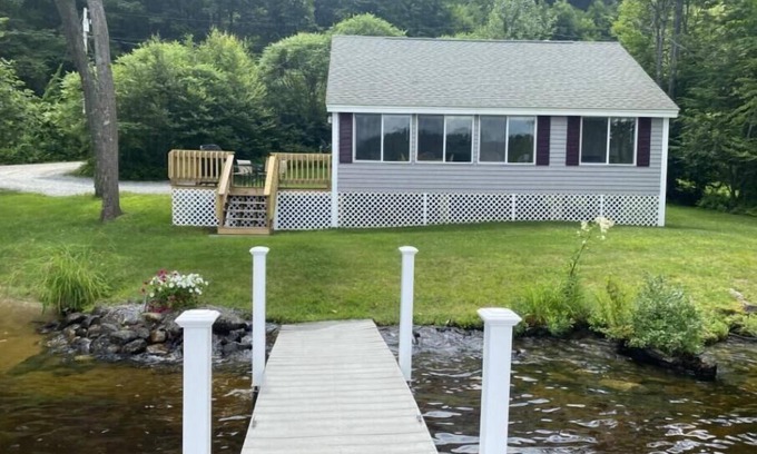 Antrim Cottage | Leaf Peeper Special!nWaterfront!