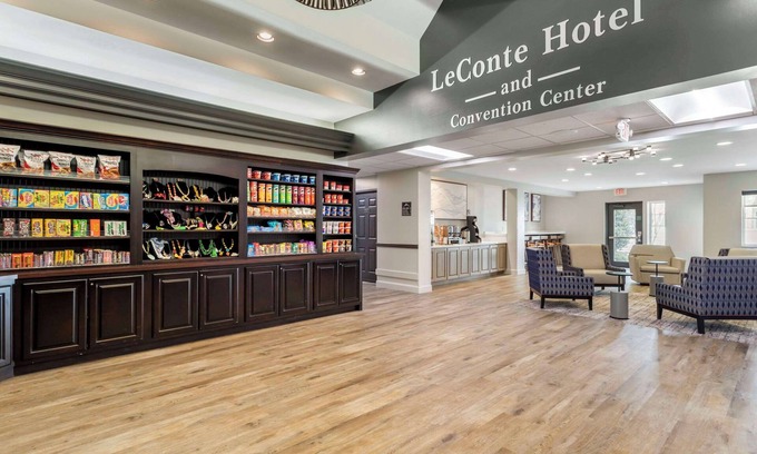 Pigeon Forge Hotel | LeConte Hotel & Convention Center, an Ascend Collection Hotel