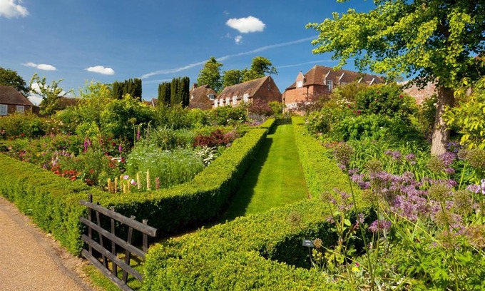 Maidstone House | Leeds Castle Holiday Cottages