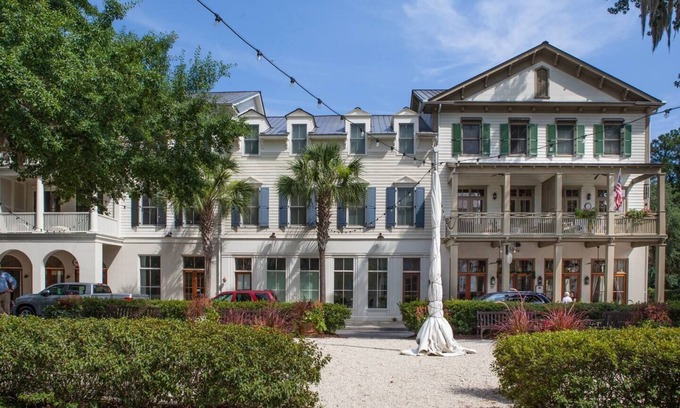 Habersham Condo | Legacy Loft in Award-Winning Habersham Community