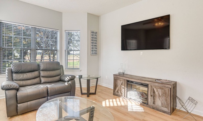 Red Hill Condo | Legends Golf Condo ~ 10 Mi to Myrtle Beach Access!
