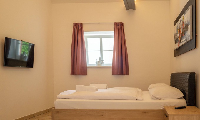 Neumagen-Dhron Apartment | LEKKER Appartment Wine & Dine and Sleep Germany's oldest wine village