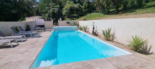 Saint-Esteve-Janson Apartment | LES BOIS DE ZOLA entre Provence et Luberon