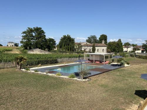 Saint-Christoly-Medoc Apartment | Les chais du Fourneau - Séjours au cœur des vignes du Médoc