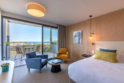 Port-Vendres Hotel | Les Jardins Du Cèdre