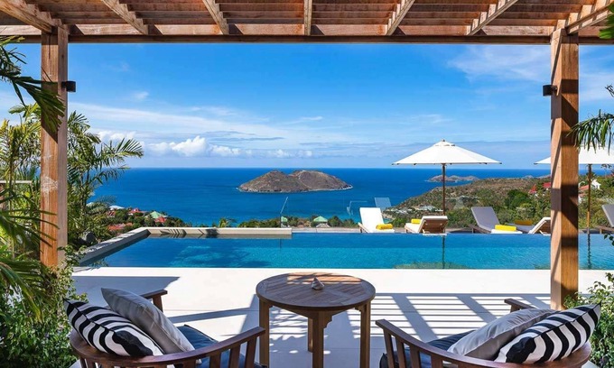 Grande Vigie Villa | Les Roches- newly-built, 5-bedroom in the hills of Colombier with lots of privac