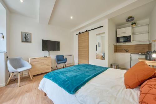 Fontaine-les-Dijon Apartment | Les tuiles bourguignonnes