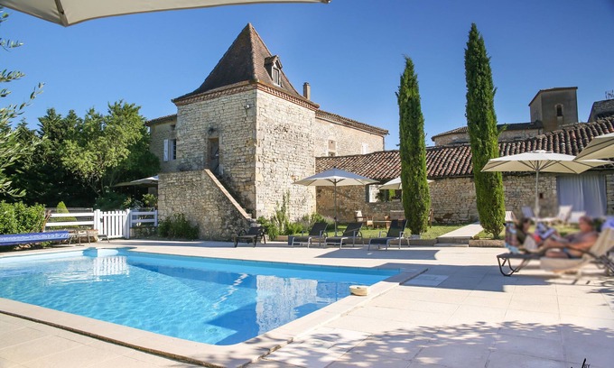 Donnazac Bed & Breakfast | Les Vents Bleus Gîte Raisin