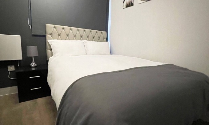 Stonebridge House | Letzi private en-suite Room, Near Wembley stadium