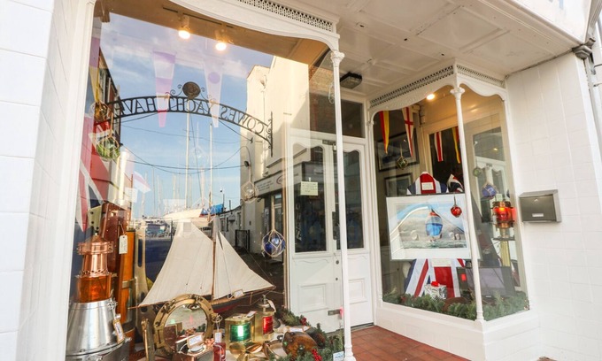 Cowes Cottage | Levante