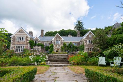 Lewtrenchard Hotel | Lewtrenchard Manor