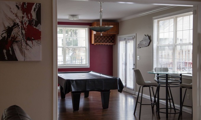 Liberty Area House | Lexington Near downtown/keeneland/interstate. Pool table. Self check in 3000sqft