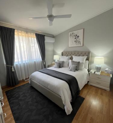Warnbro Bed & Breakfast | Lg Qs Rm Private Luxury Bathrm Strictly NON SMOKERS and Genuine Travellers ONLY over 25