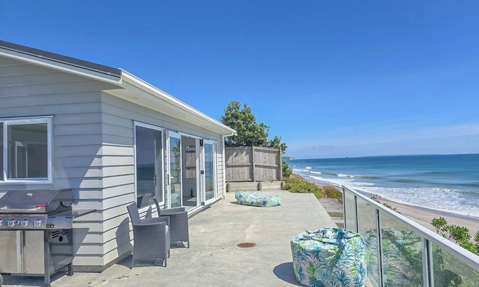 Pukehina House | Life's A Beach! n