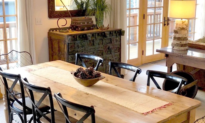 Westbrook Meadows House | Light Filled Westside Home