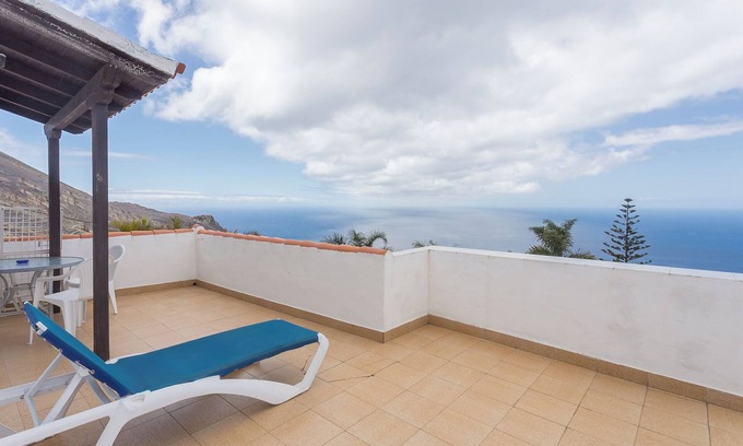 Los Quemados Apartment | Lightbooking Colon II Fuencaliente vistas al mar 8