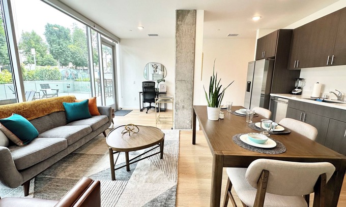 Point Loma Heights Apartment | Like a hotel but better! Pet friendly, exclusive patio, near beach, free parking