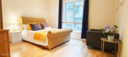 Addison Apartment | Lilac at Hammersmith