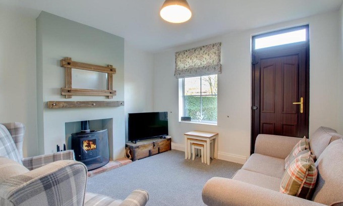 Hindolveston House | Lilac Cottage