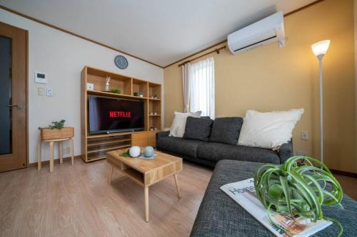 Chuo-ku Apartment | Lilac