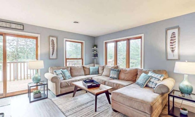 Hazelhurst House | Lilly Pad Landing Sum