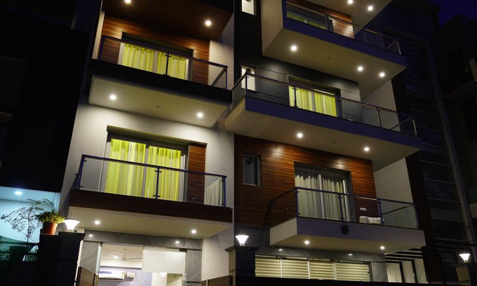 Gurugram Hotel | Lime Tree Hotel The Pulkit