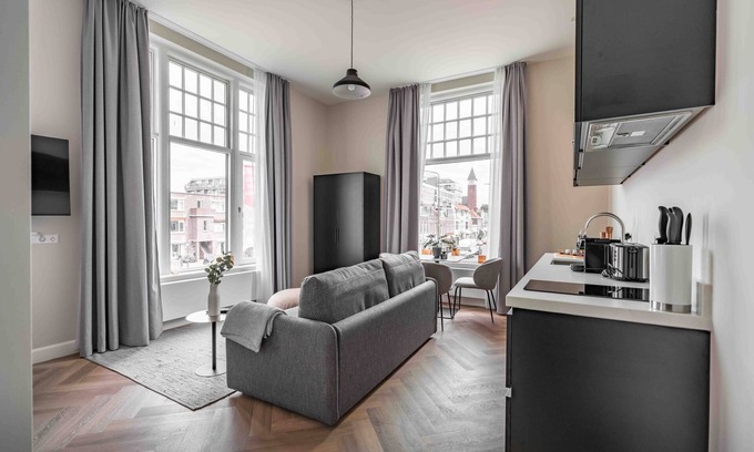 Scheveningen Apartment | Limehome Den Haag Keizerstraat