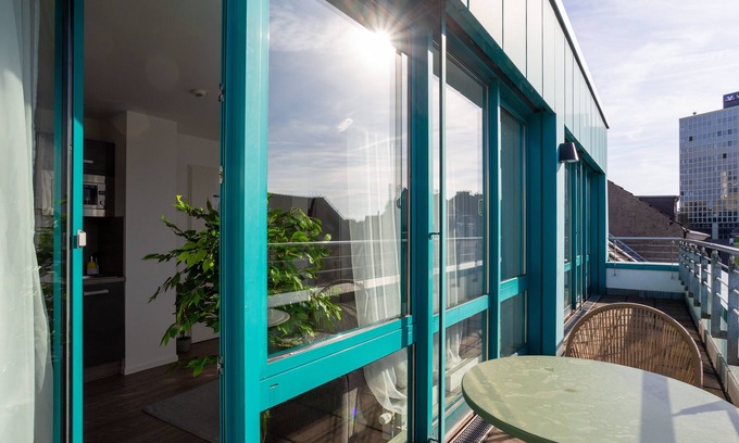 New Town Apartment | Limehome Köln Friesenplatz