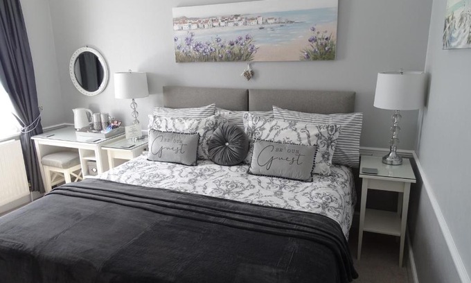 Weston-super-Mare House | Linden Lodge Guest House