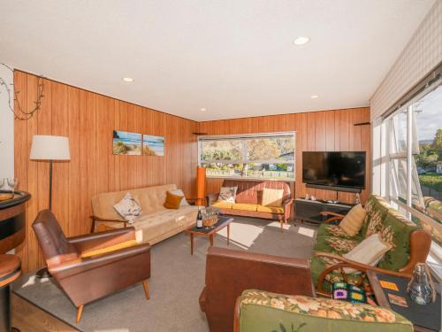 Whangamata House | Linton's Sunshine Retreat - Whangamata Home