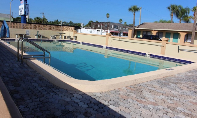 St. Augustine Hotel | Lion Inn