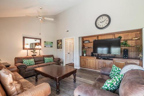Pawleys Island Villa | Litchfield Country Club Cottage 4BR 4BA Retreat