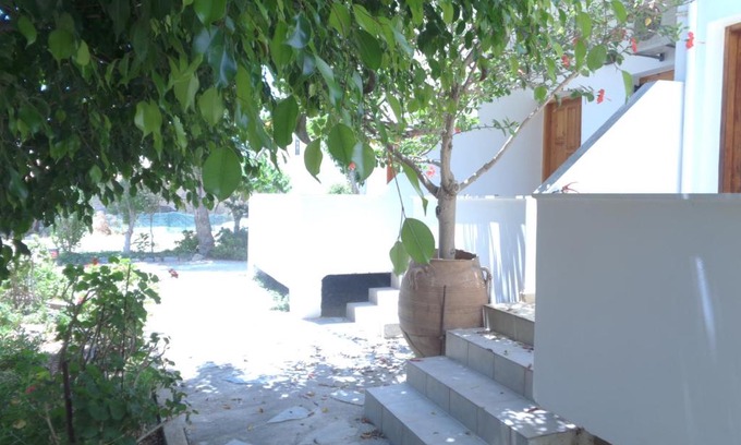 Palaiochora Hotel | LITHI