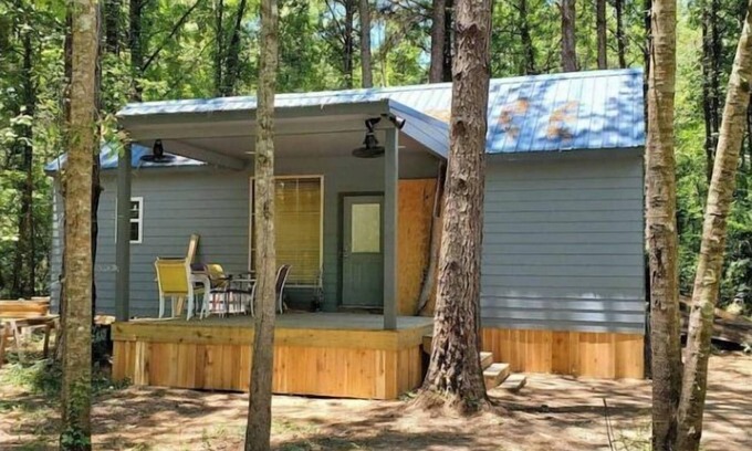 Summit House | Little Blue on the Bogue Chitto River Pet Friendly