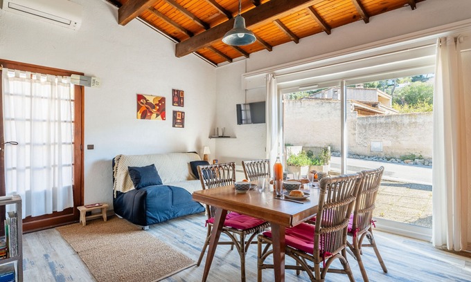 La Ciotat Ski Chalet | Little Briandière. House, Air con, garden, WIFI