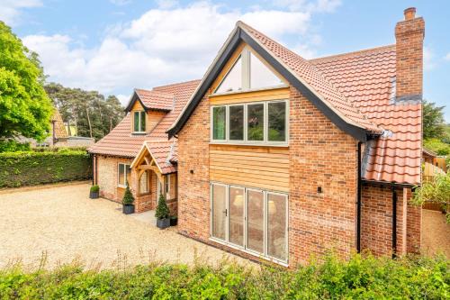 Holt House | Little Butts