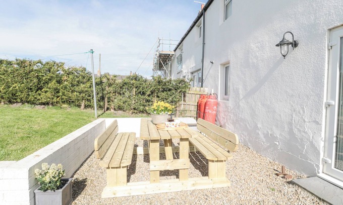 Bamburgh Cottage | Little Haven