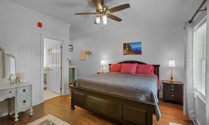 Washington Hotel | Little Inn on Main 214 West Main Street