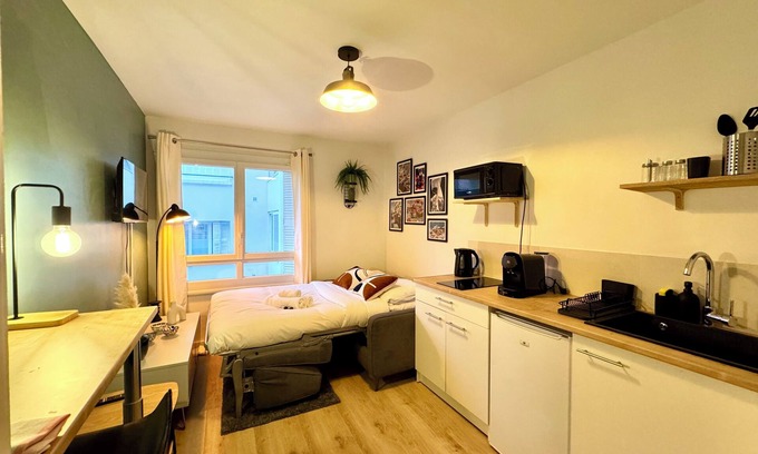 Gorge de Loup Apartment | Little Italy - Studio fourvière - quais de saône Lyon 9